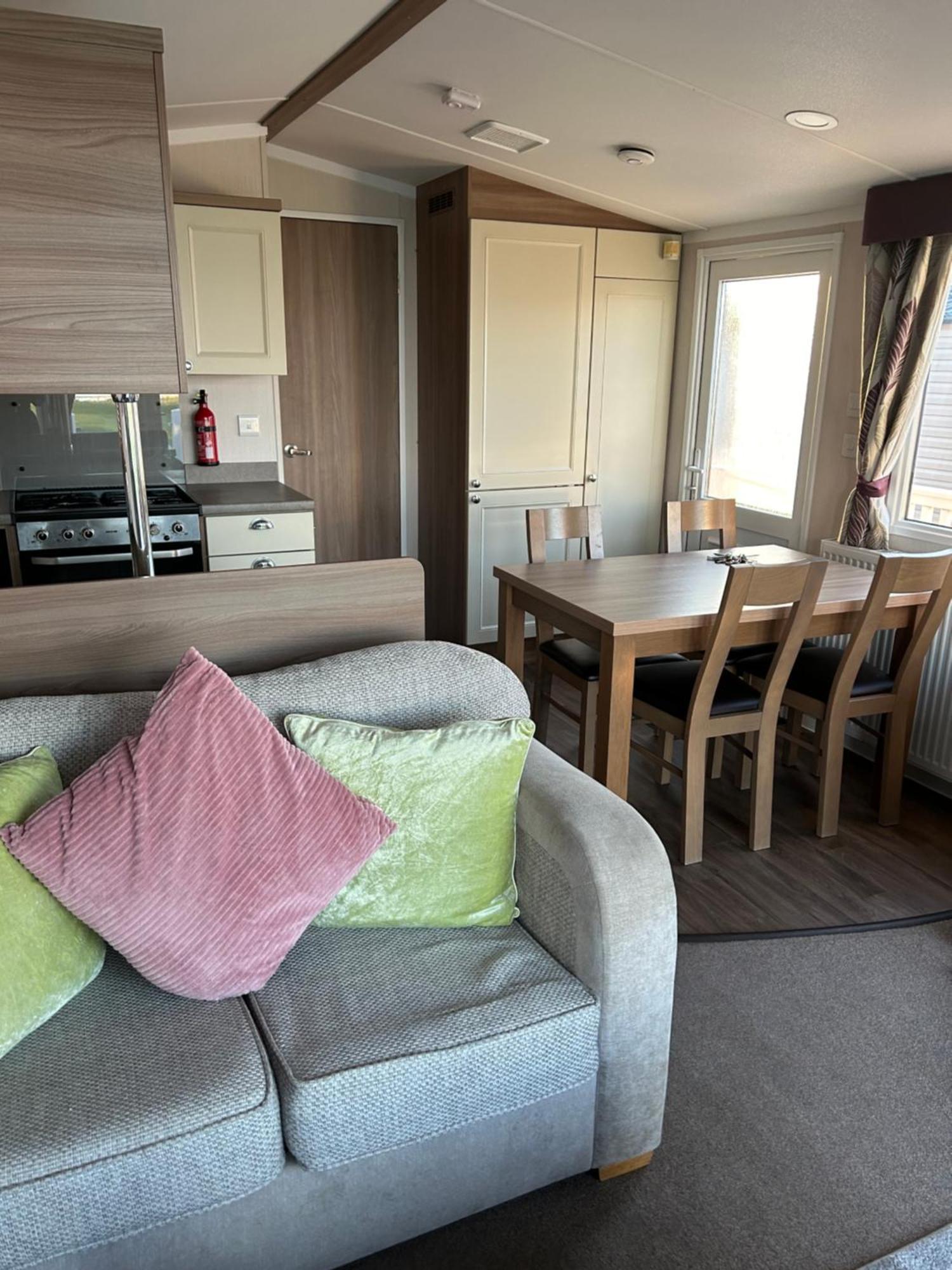 3 Bedroomed Caravan With Amazing Sea Views! Scarborough Eksteriør bilde