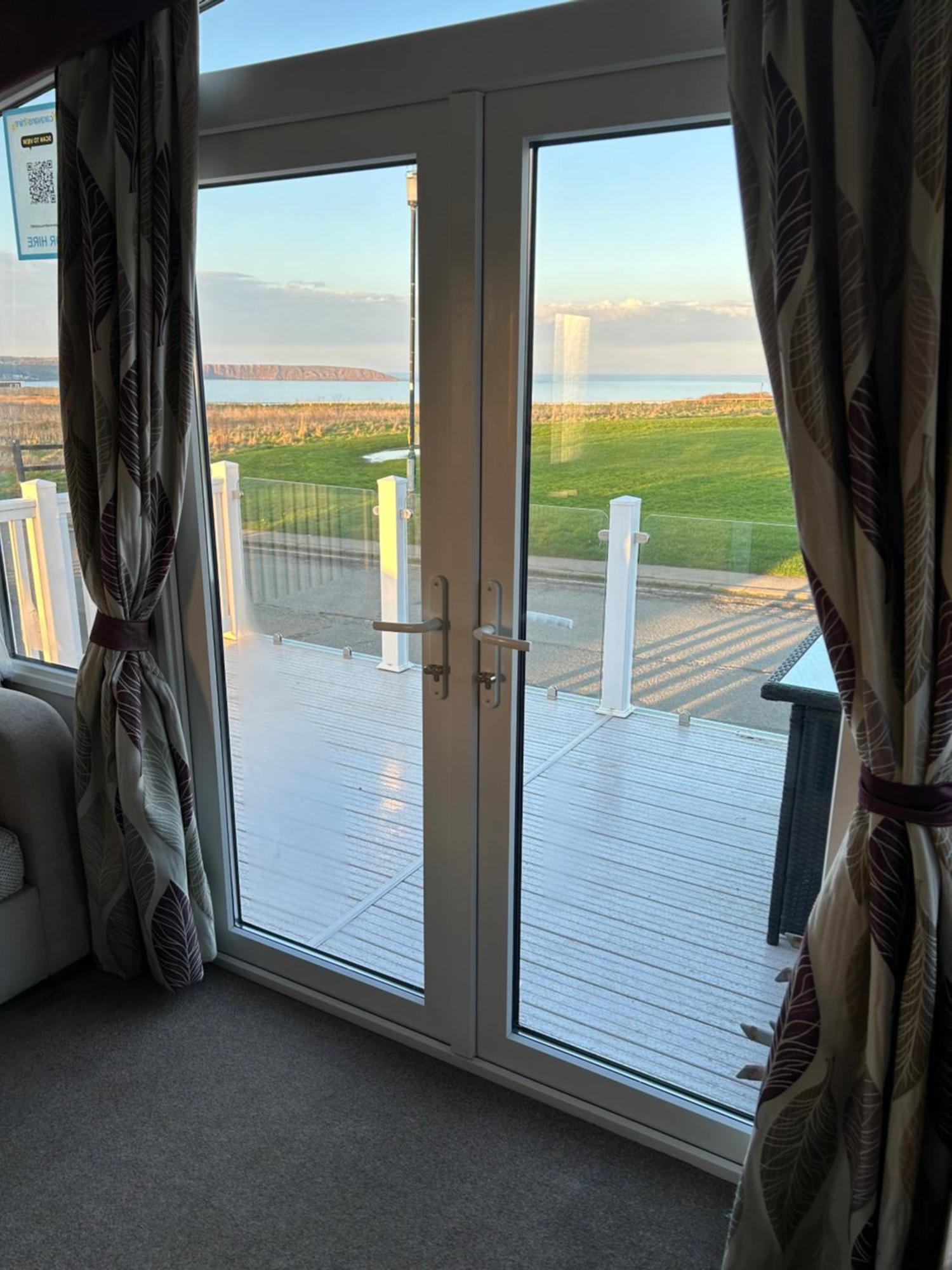 3 Bedroomed Caravan With Amazing Sea Views! Scarborough Eksteriør bilde